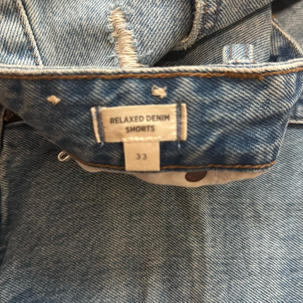 Madewell Blue Distressed Jean Shorts Relaxed Fit in Size 33 - Picture 3 of 10